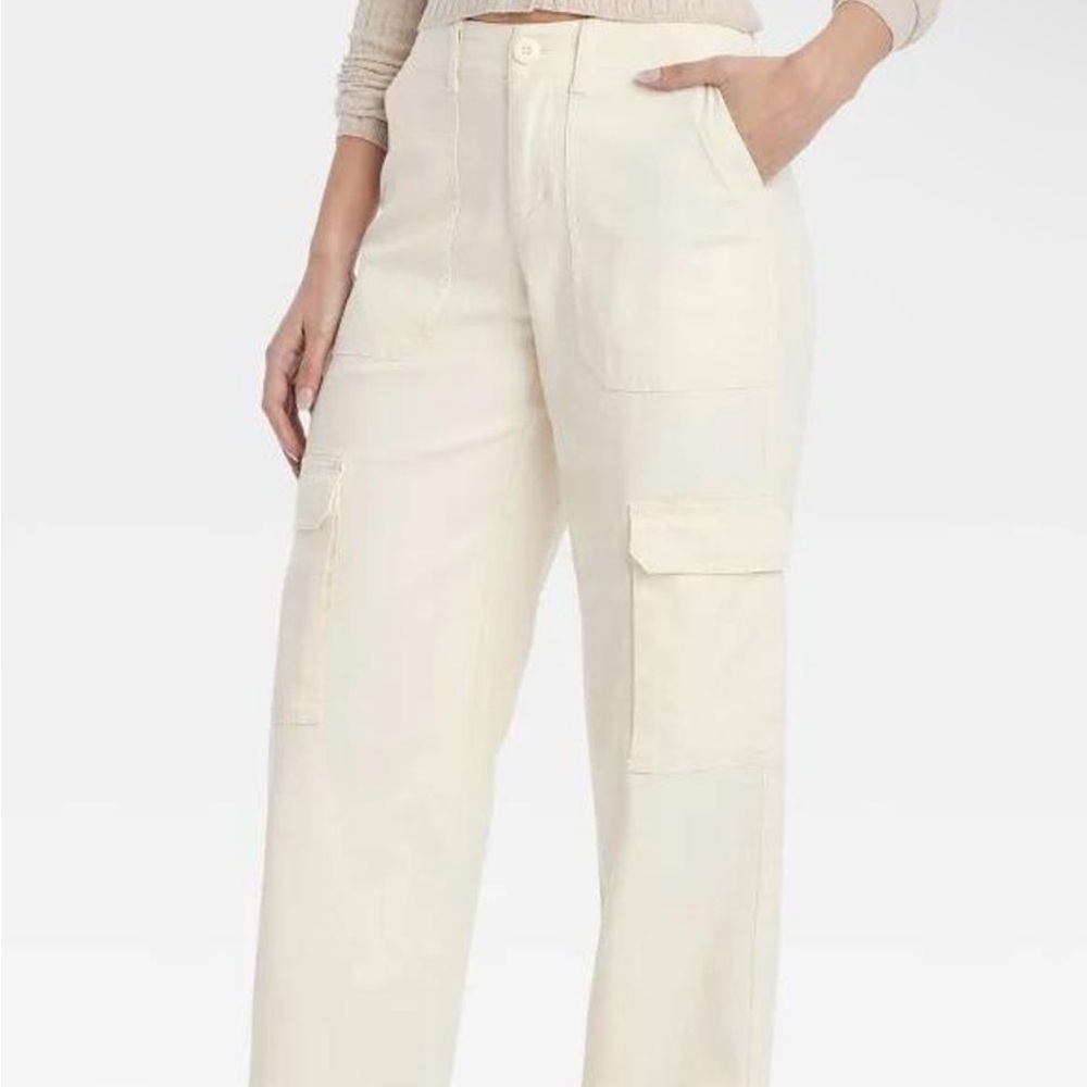 Universal Thread Women's Off-White Cargo Pants